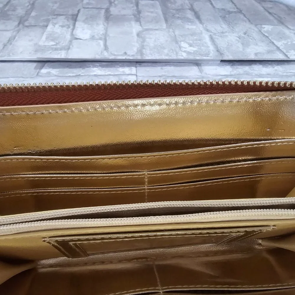 Women Wristlet Wallet Zip Around‎ Handbag Brown Leather? Gold Lined Fabric 9x5
